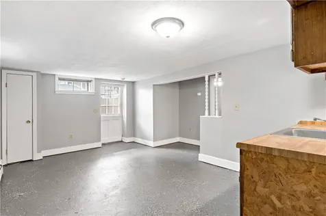 5 Luther Avenue East Providence RI 02914