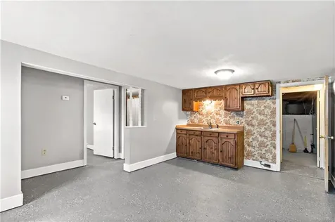 5 Luther Avenue East Providence RI 02914