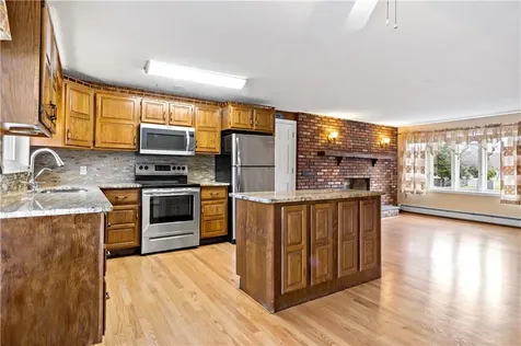5 Luther Avenue East Providence RI 02914