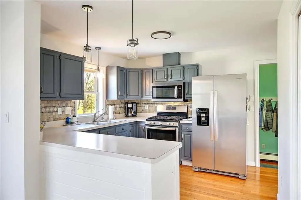 247 Randall Avenue Warwick RI 02889