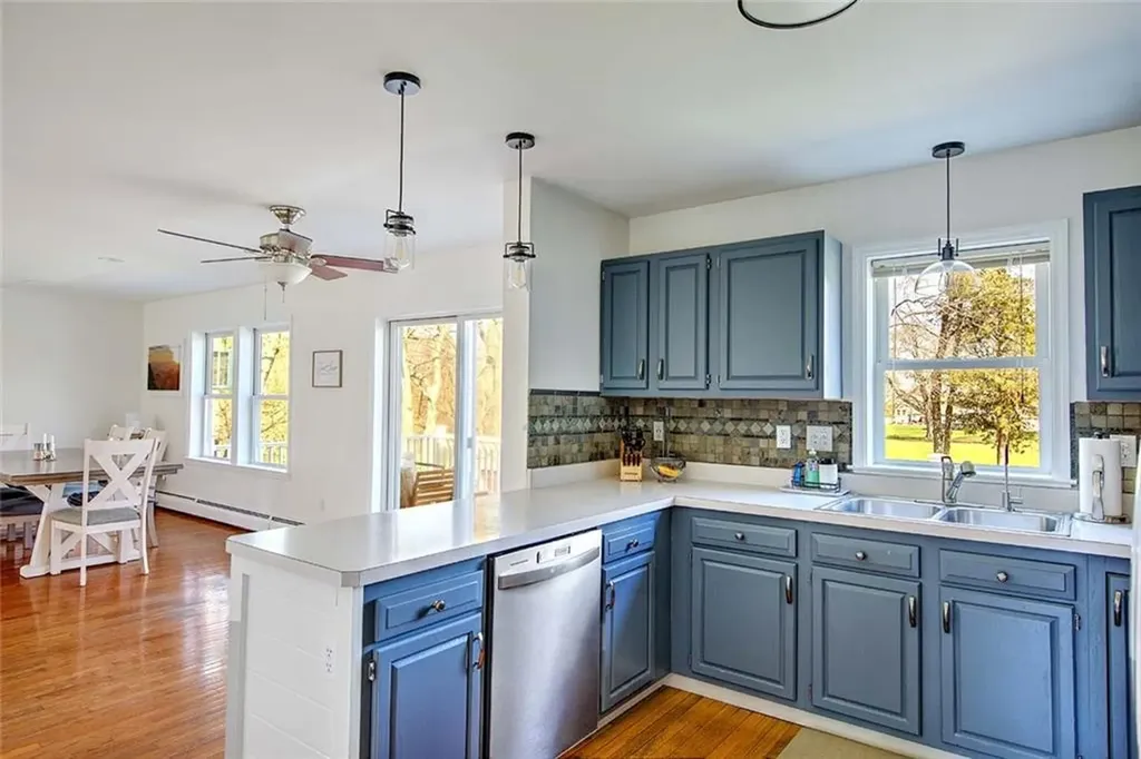 247 Randall Avenue Warwick RI 02889