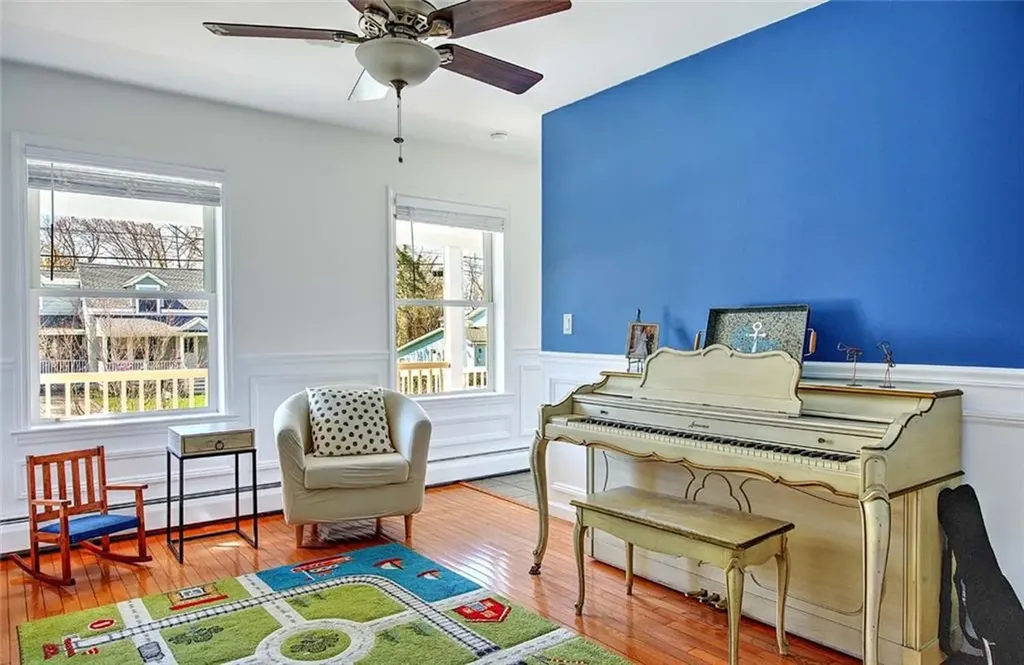 247 Randall Avenue Warwick RI 02889