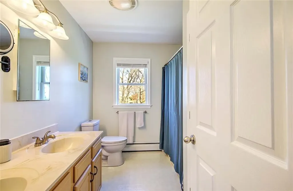 247 Randall Avenue Warwick RI 02889