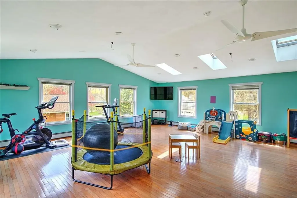 247 Randall Avenue Warwick RI 02889