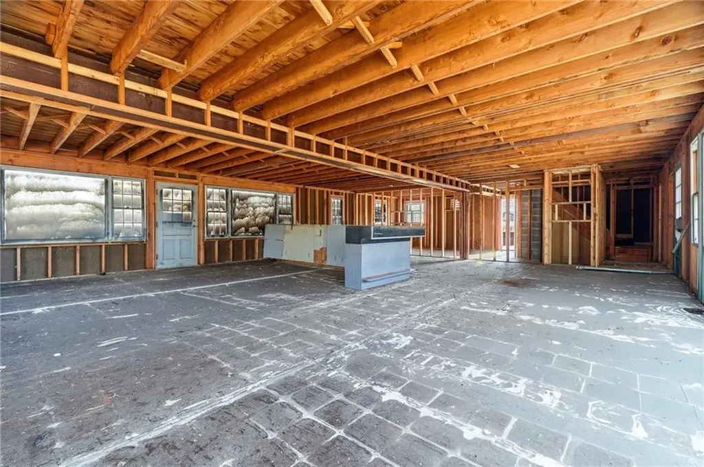 261 Post Road Westerly RI 02891