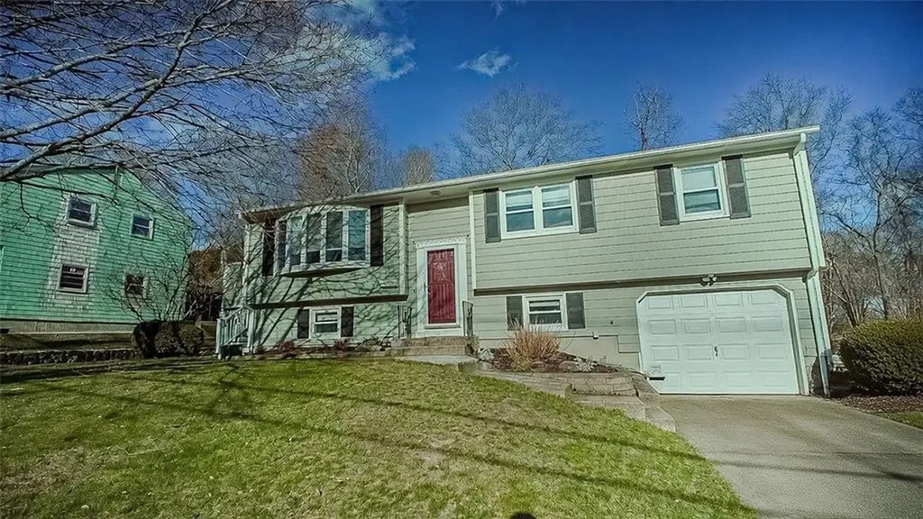 27 Grandview Drive West Warwick RI 02893