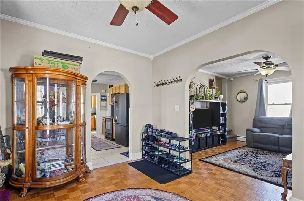 85 Vermont Street Cranston RI 02920