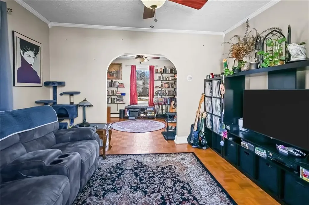 85 Vermont Street Cranston RI 02920