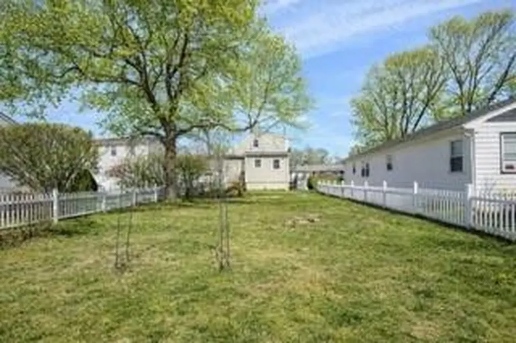 85 Vermont Street Cranston RI 02920