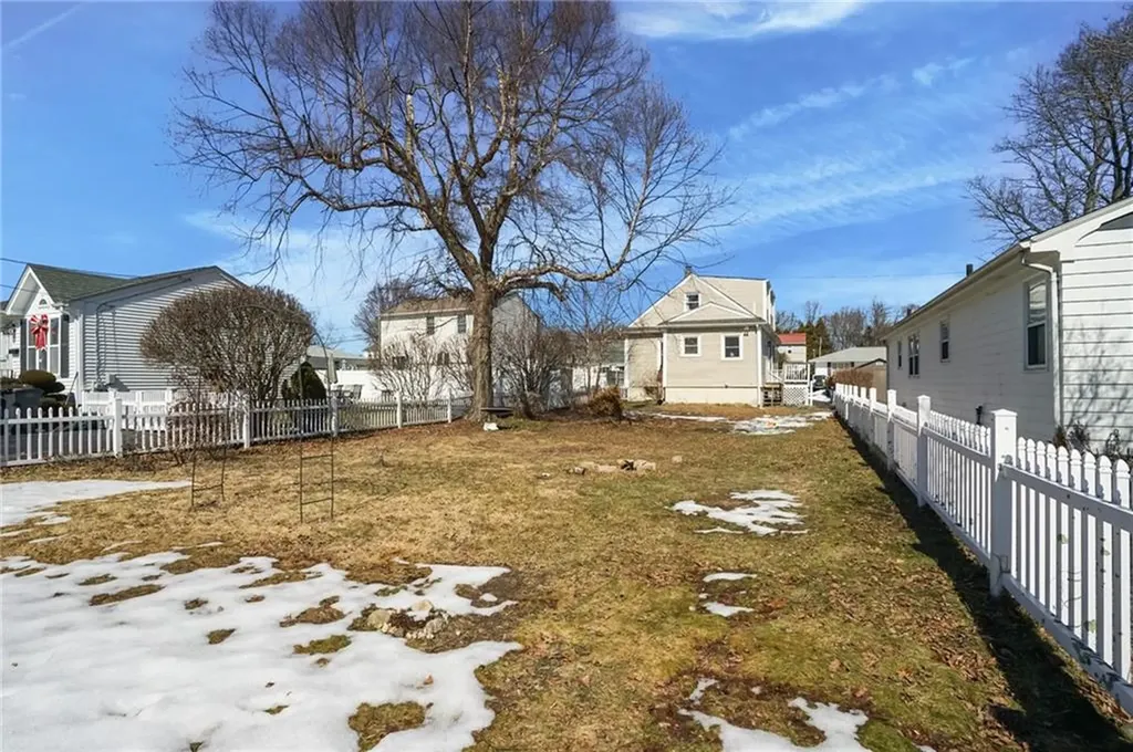 85 Vermont Street Cranston RI 02920