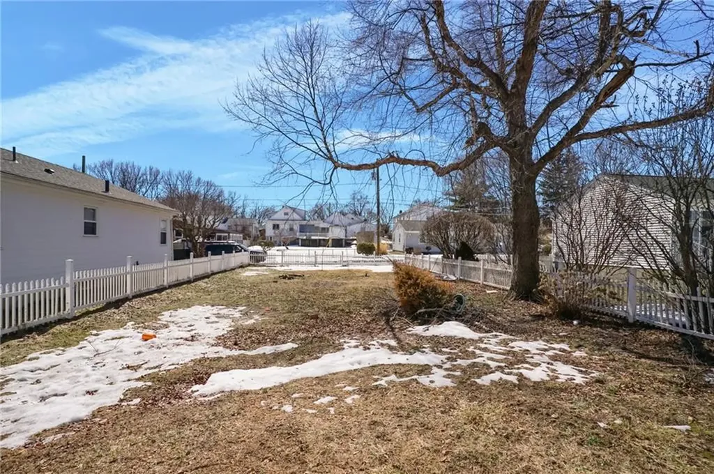 85 Vermont Street Cranston RI 02920