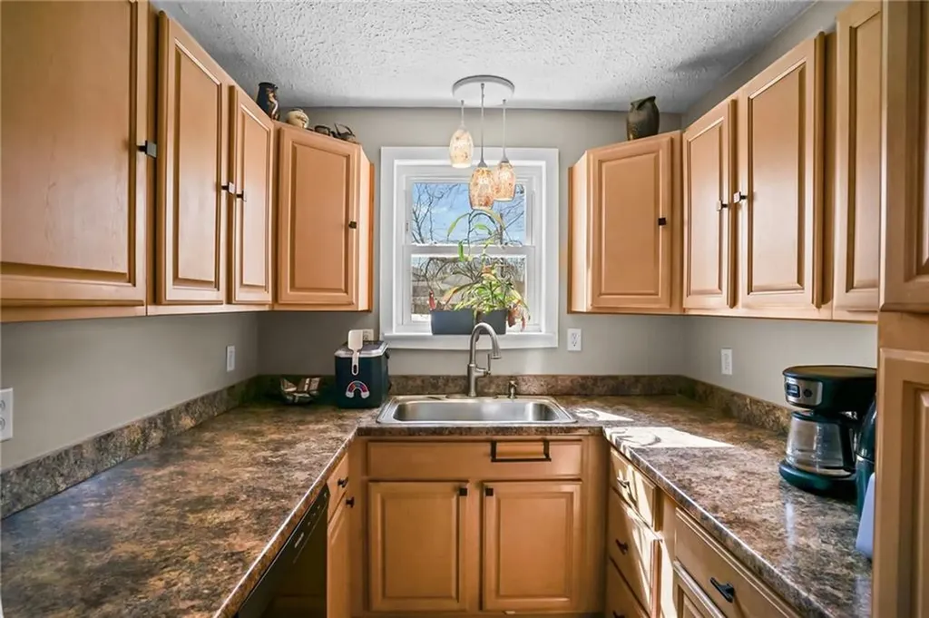 85 Vermont Street Cranston RI 02920