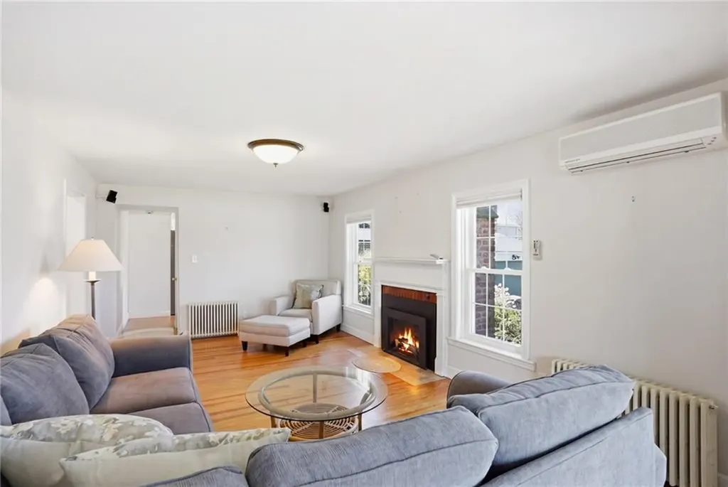 54 Beach Road Bristol RI 02809