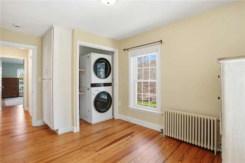 54 Beach Road Bristol RI 02809