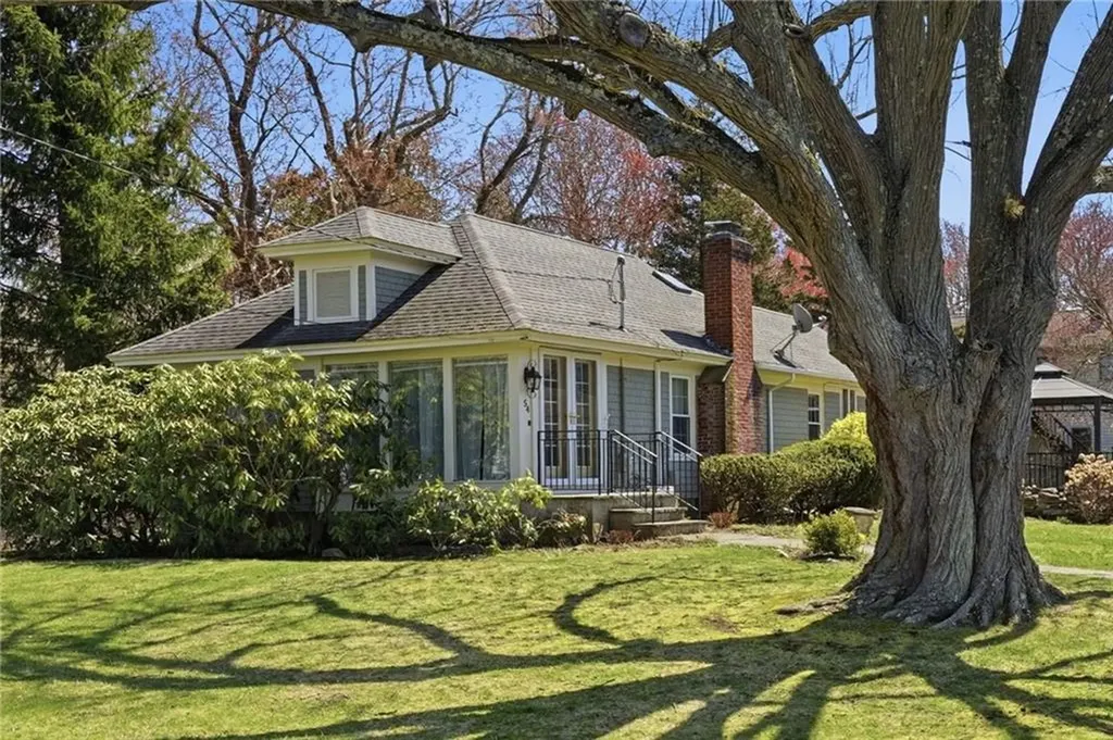54 Beach Road Bristol RI 02809