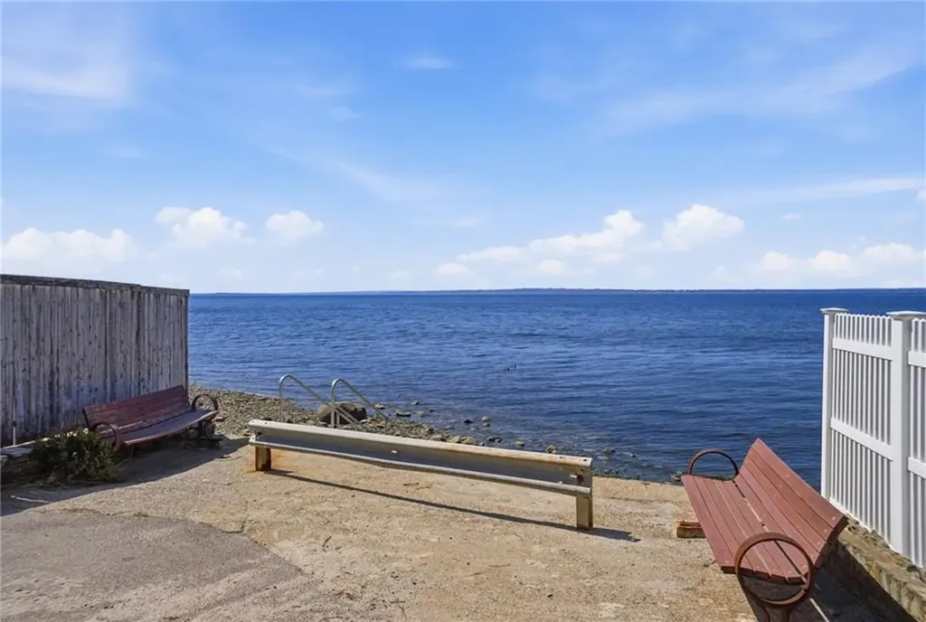 54 Beach Road Bristol RI 02809
