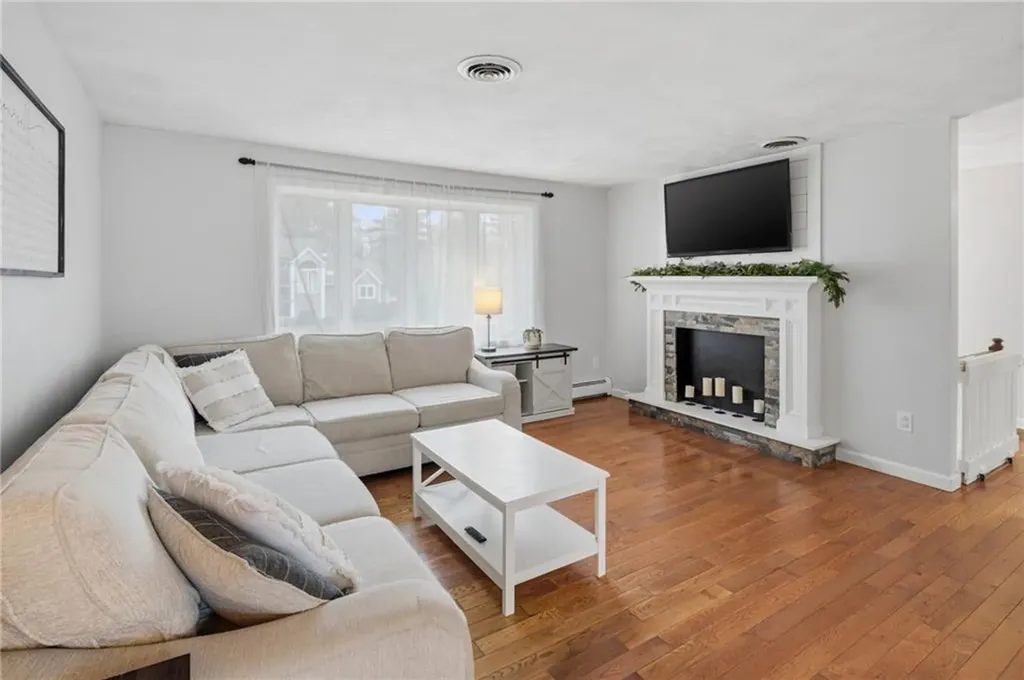 48 Roger Williams Drive Johnston RI 02919