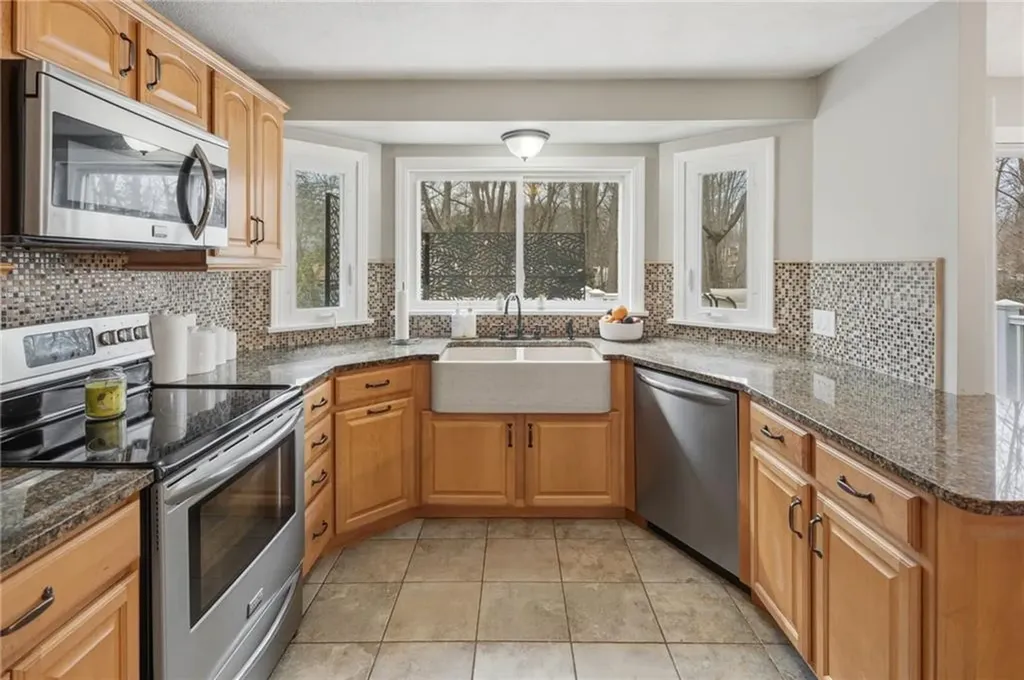 48 Roger Williams Drive Johnston RI 02919