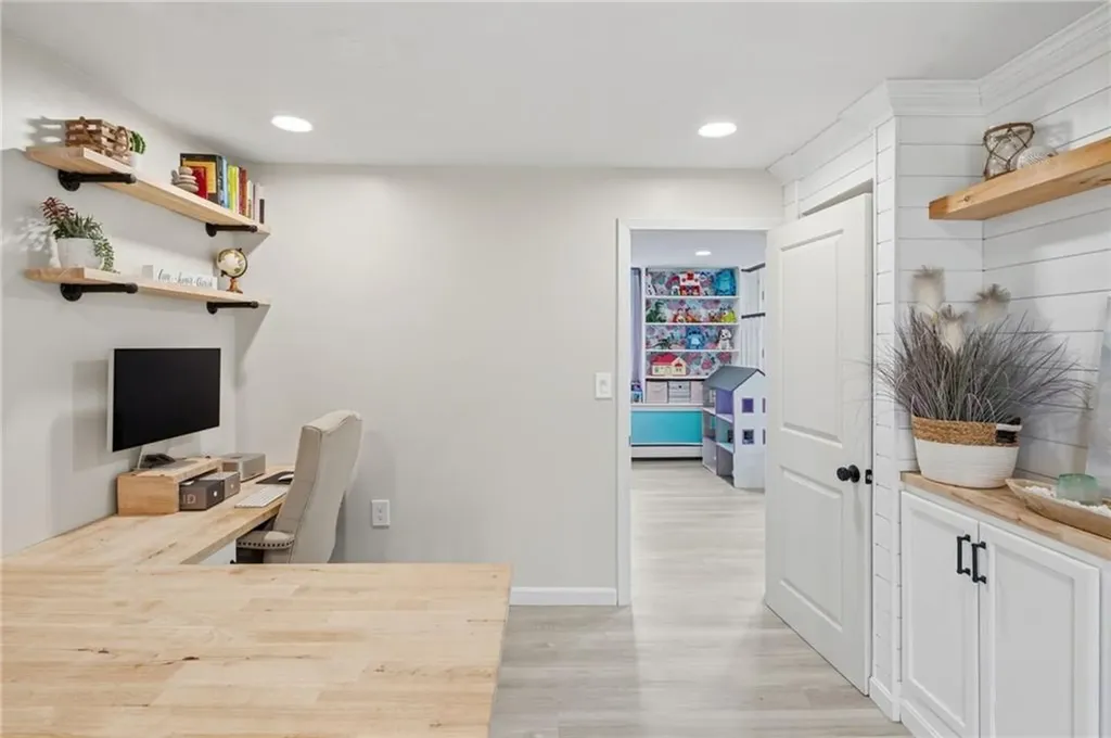 48 Roger Williams Drive Johnston RI 02919