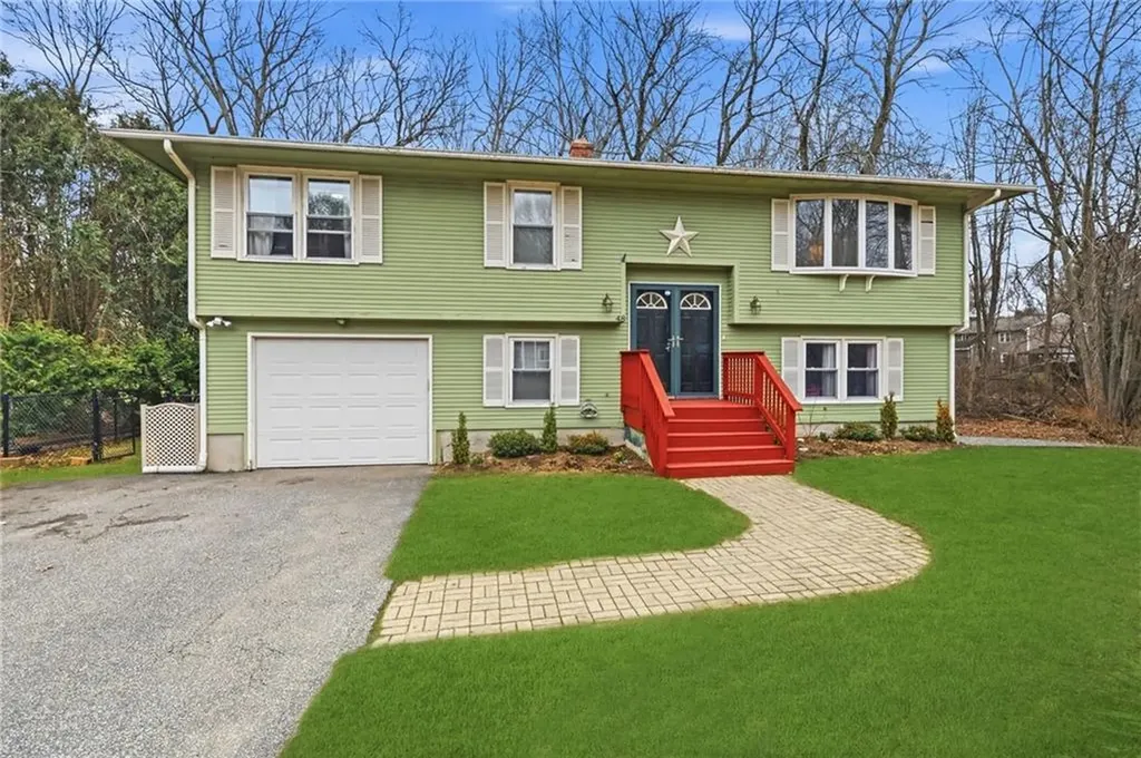 48 Roger Williams Drive Johnston RI 02919