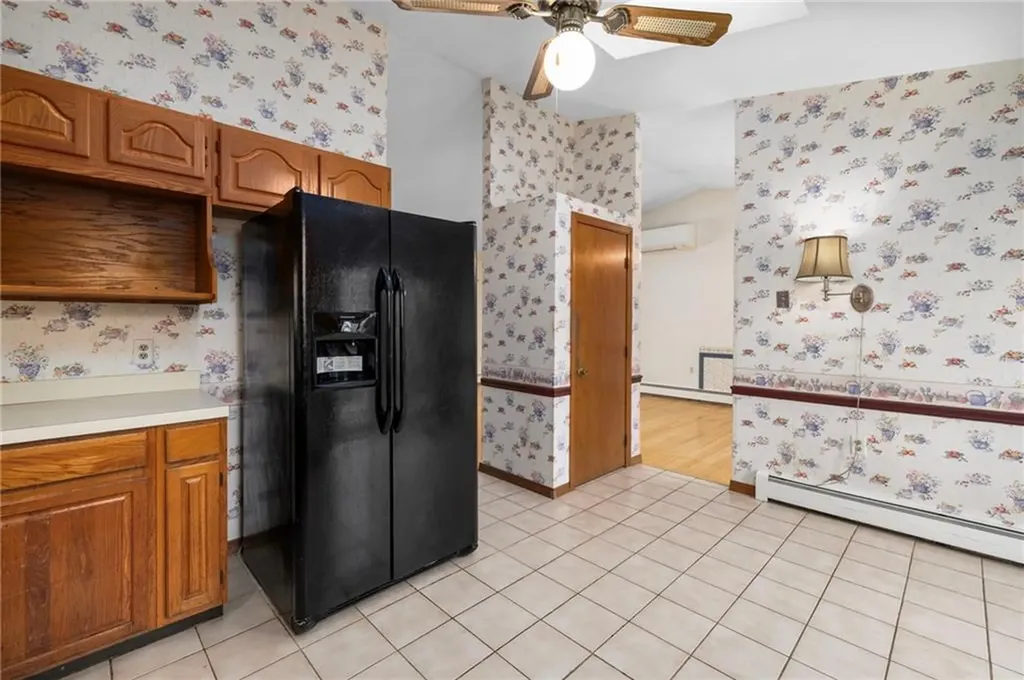 285 Randall Avenue Warwick RI 02889