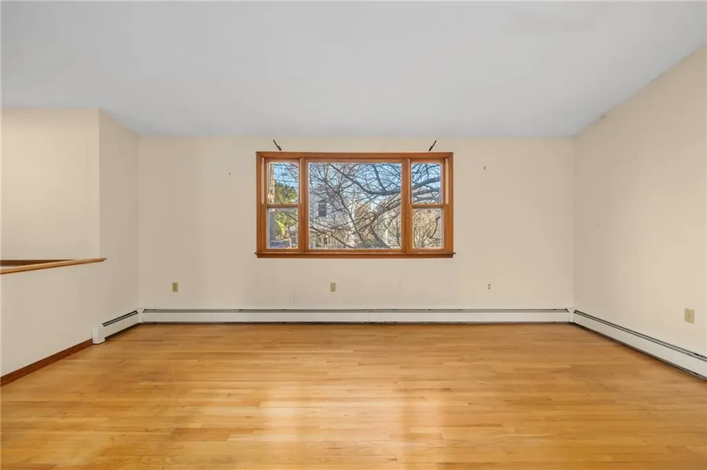 285 Randall Avenue Warwick RI 02889