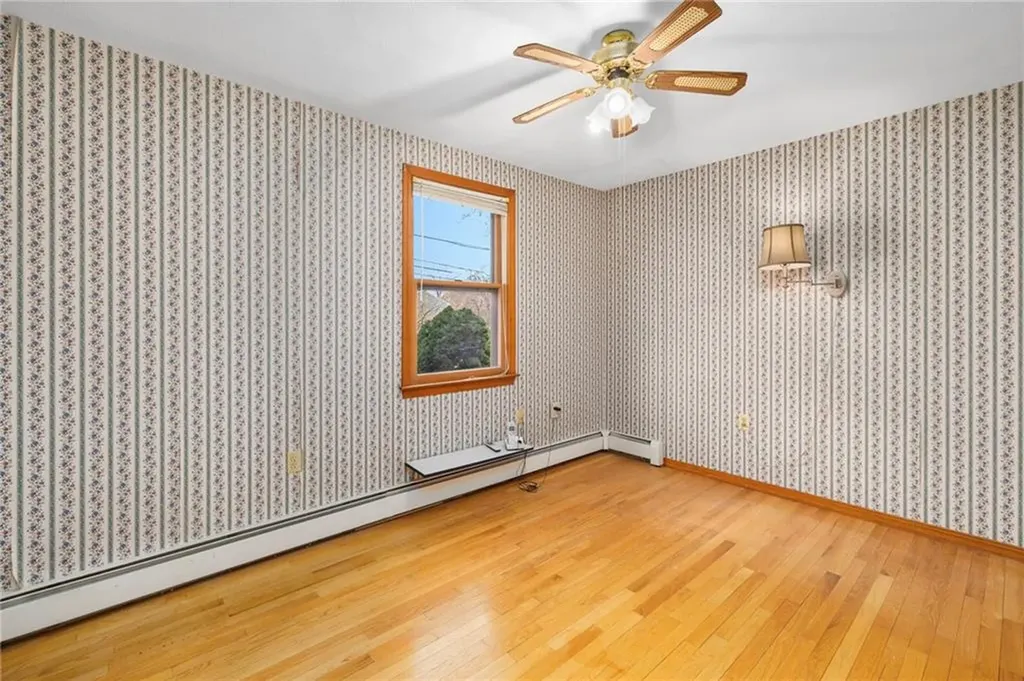 285 Randall Avenue Warwick RI 02889