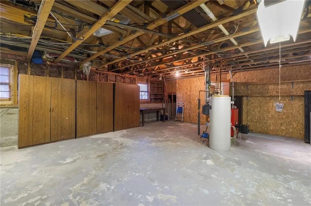 285 Randall Avenue Warwick RI 02889