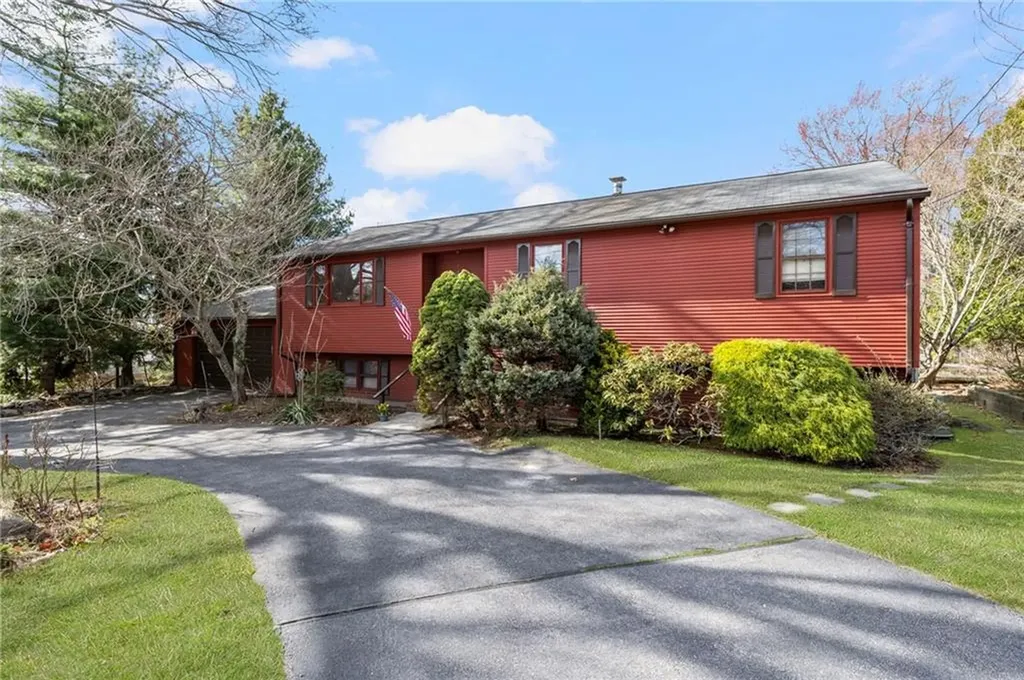 285 Randall Avenue Warwick RI 02889
