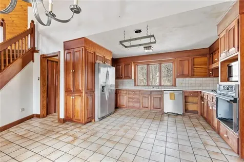 40 Pelham Drive Fitchburg MA 01420