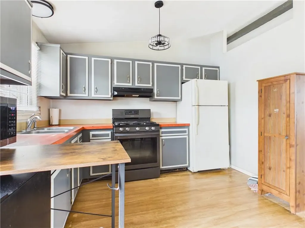 11 Meadow Street Pawtucket RI 02860
