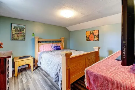 33 Maple Leaf Road Burrillville RI 02826