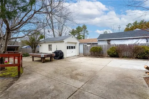 33 Maple Leaf Road Burrillville RI 02826