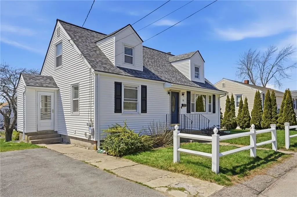 17 Goulart Avenue Bristol RI 02809