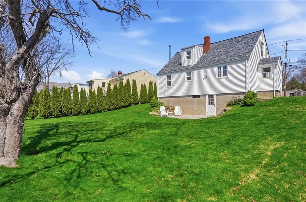 17 Goulart Avenue Bristol RI 02809