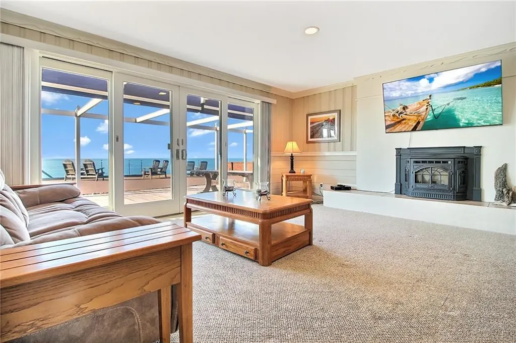 635 Atlantic Avenue Westerly RI 02891