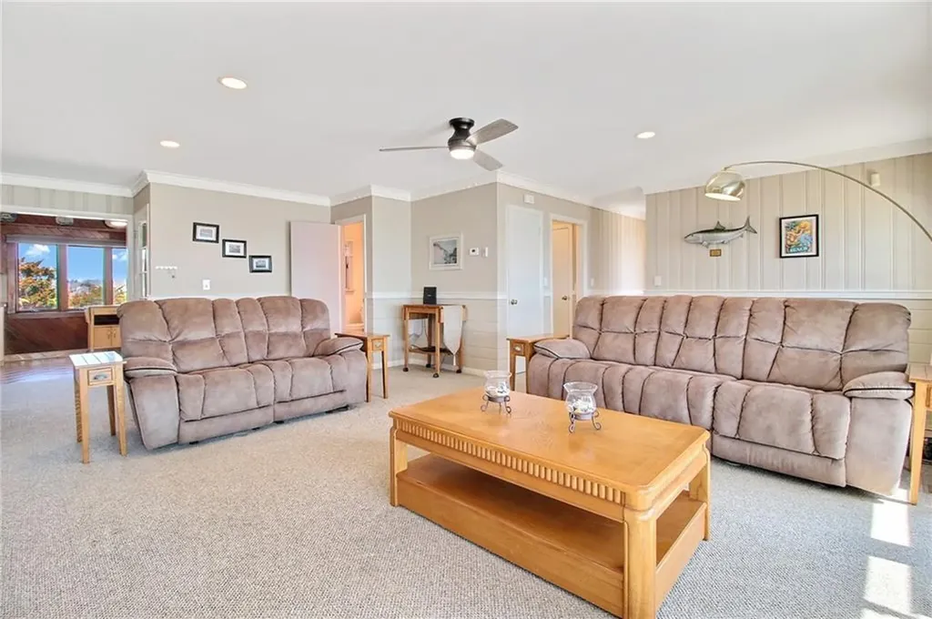 635 Atlantic Avenue Westerly RI 02891