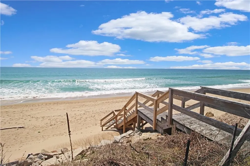 635 Atlantic Avenue Westerly RI 02891