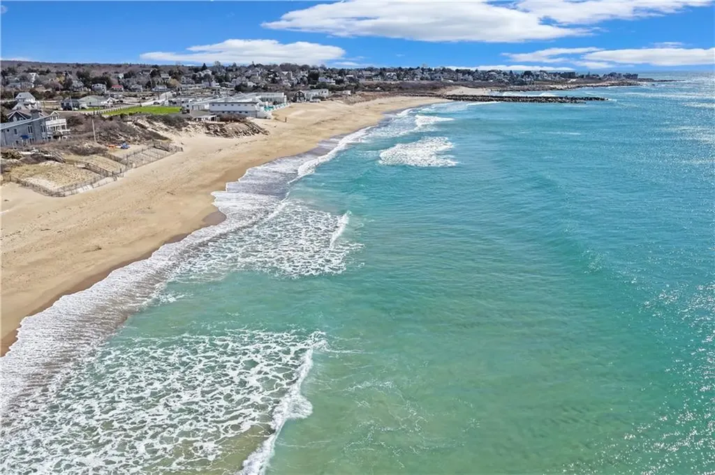 635 Atlantic Avenue Westerly RI 02891