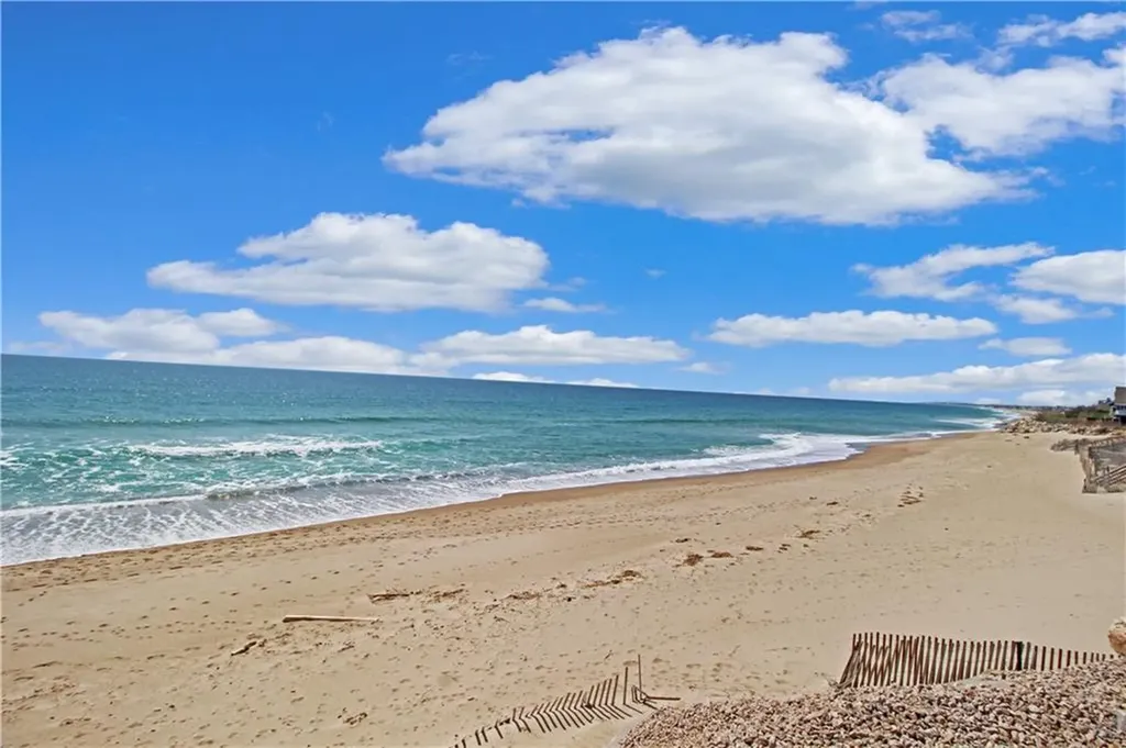 635 Atlantic Avenue Westerly RI 02891