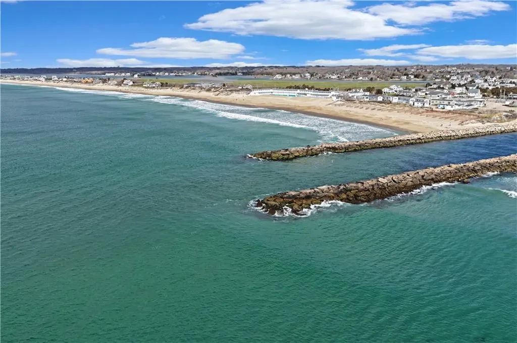 635 Atlantic Avenue Westerly RI 02891