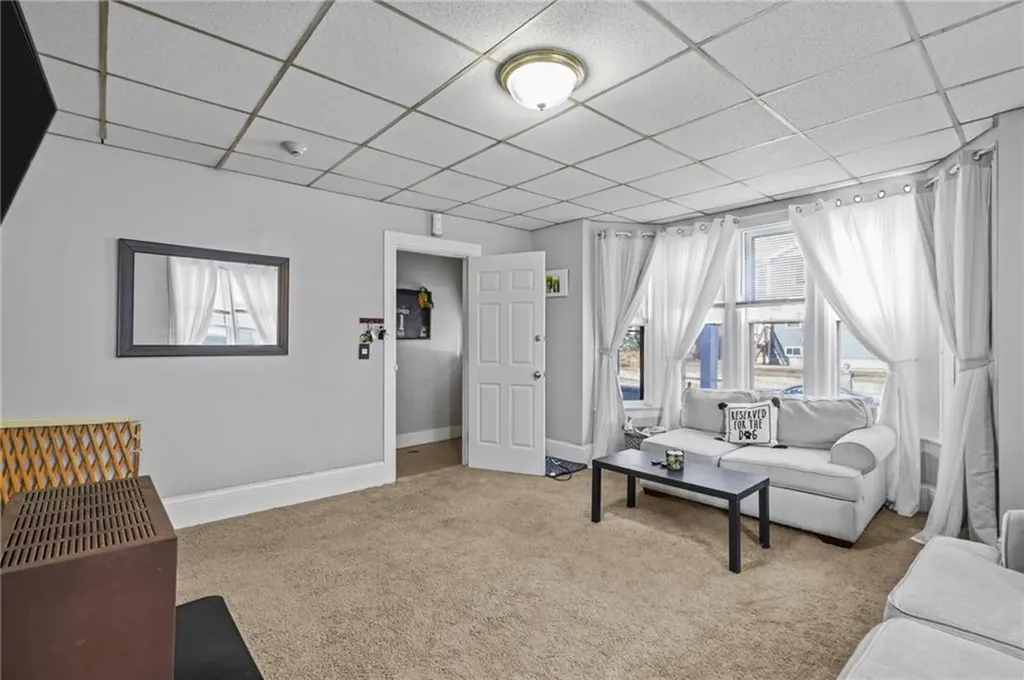 79 Hamlet Avenue Woonsocket RI 02895