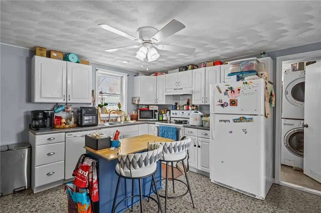 22 24 Harris Street Coventry RI 02816