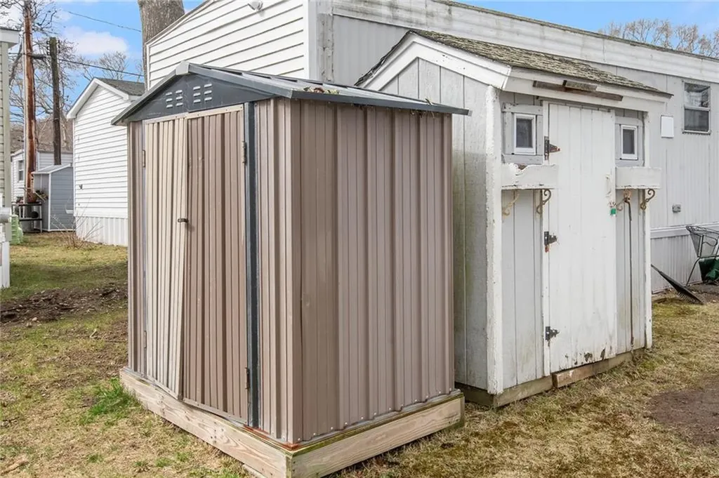 719 Forest Park Middletown RI 02842