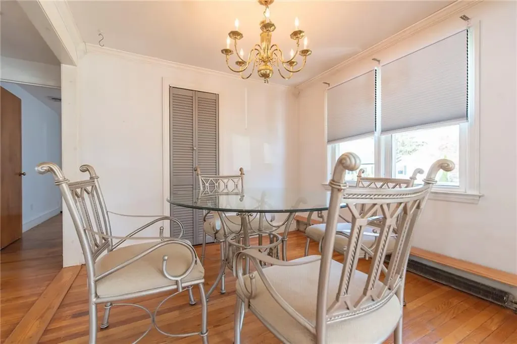 47 Amsterdam Avenue Warwick RI 02889