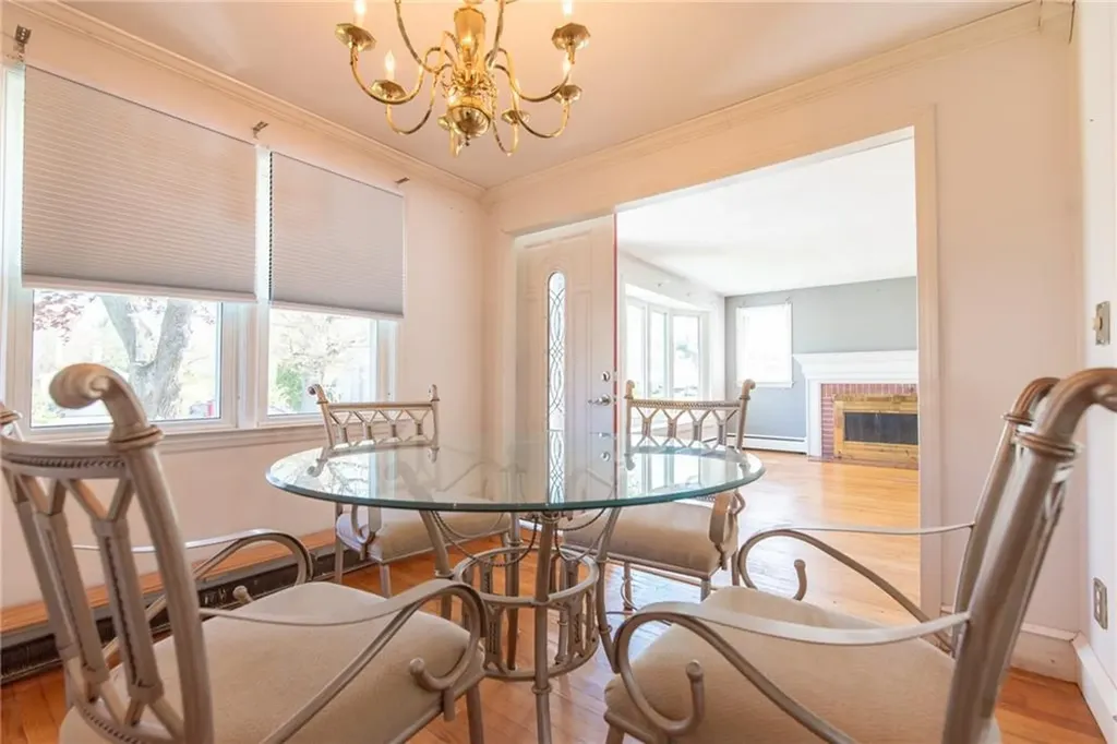 47 Amsterdam Avenue Warwick RI 02889
