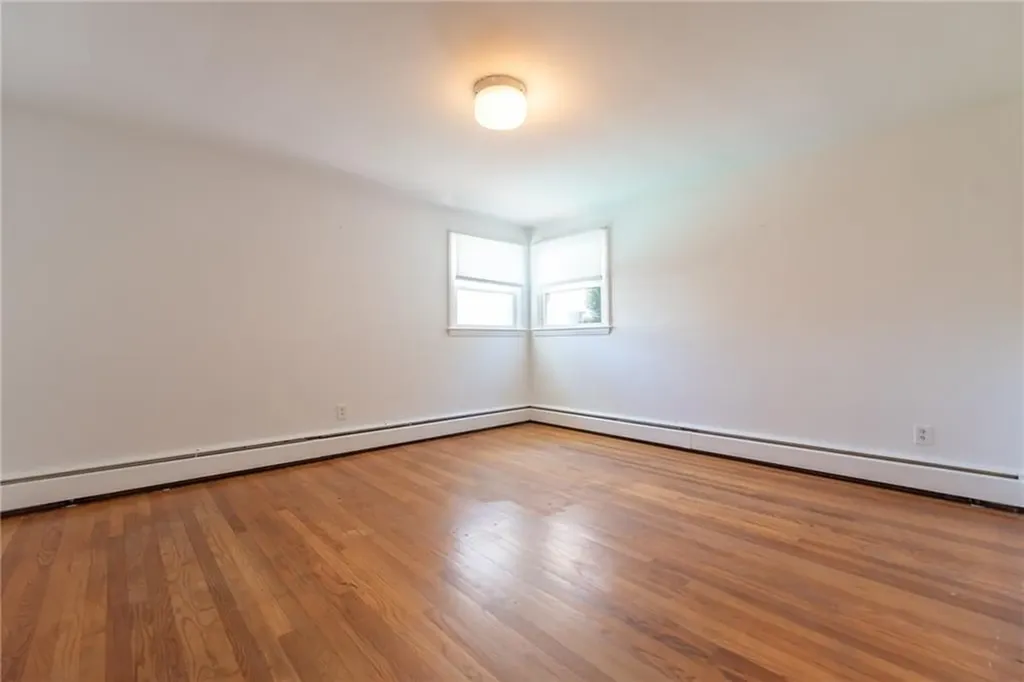 47 Amsterdam Avenue Warwick RI 02889