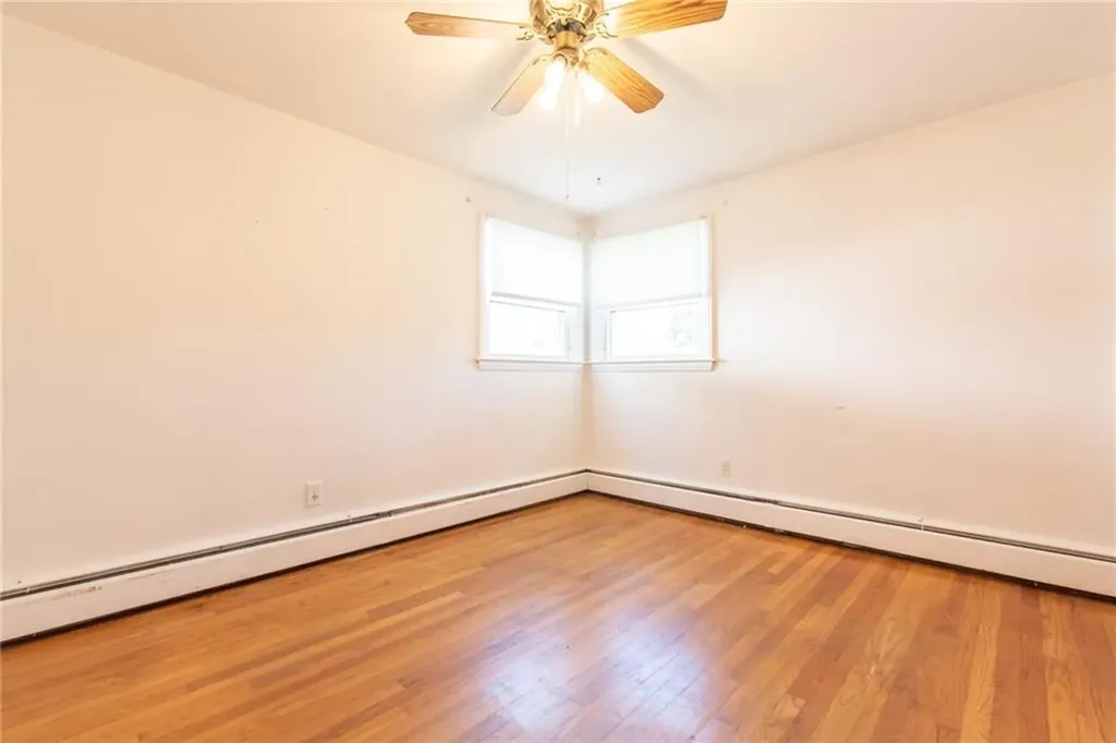 47 Amsterdam Avenue Warwick RI 02889