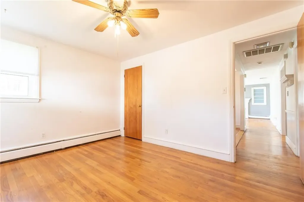 47 Amsterdam Avenue Warwick RI 02889