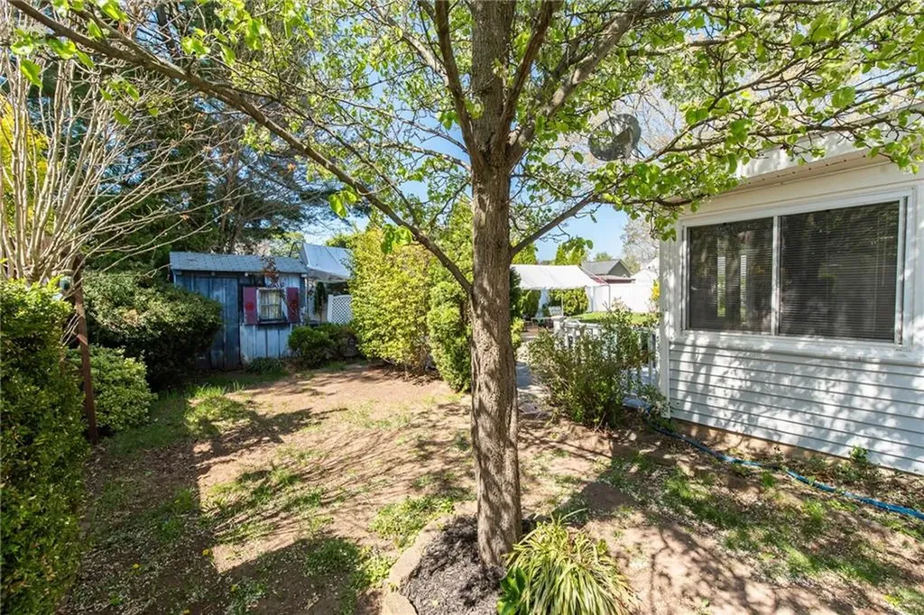 47 Amsterdam Avenue Warwick RI 02889